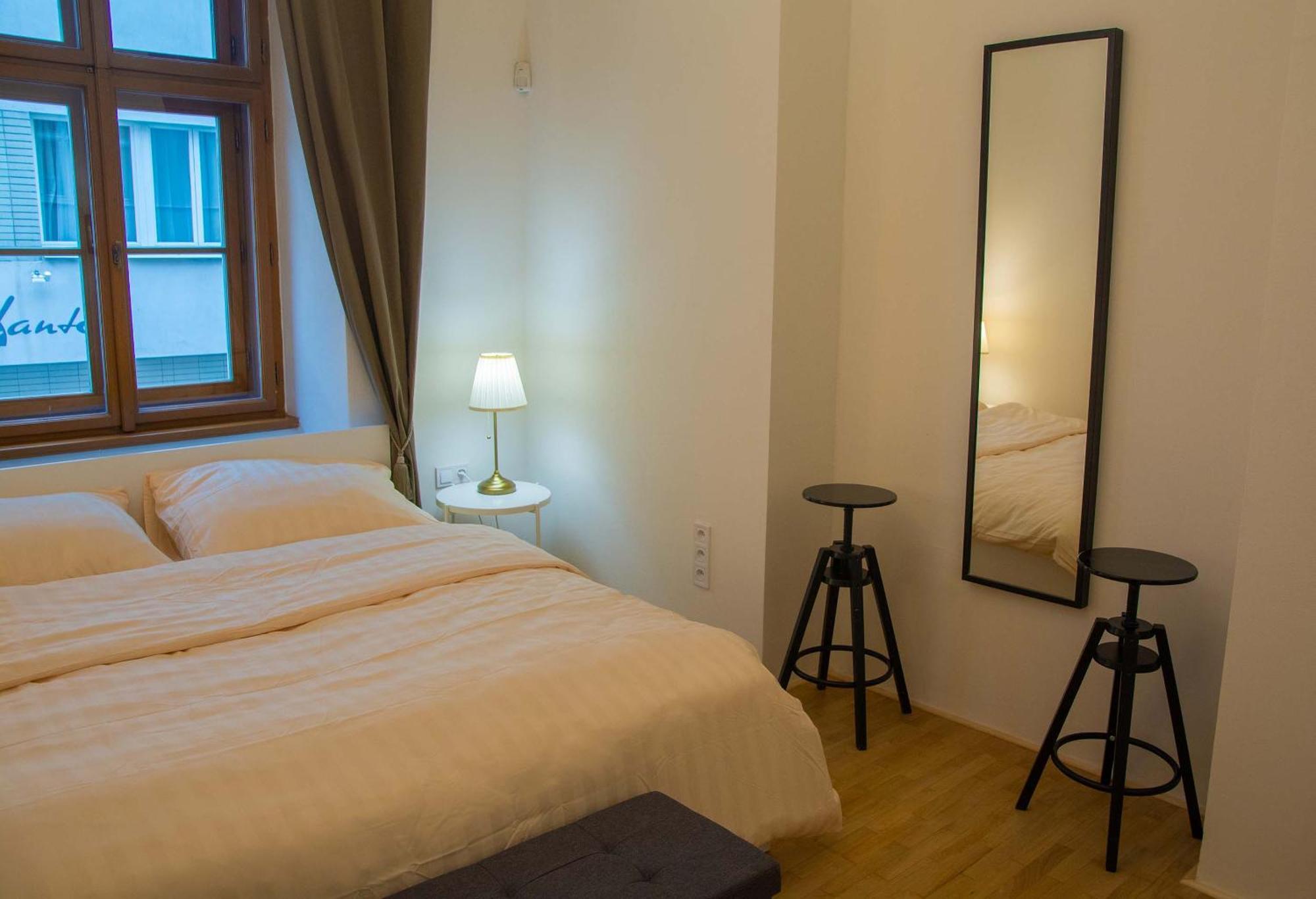 New City Centre Garden Apartment - Central Location Prague Exterior photo